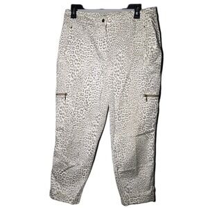 Chico's Cargo Leopard Pants Womens Sz 1 M Cropped Zipper Pockets Utility Classic